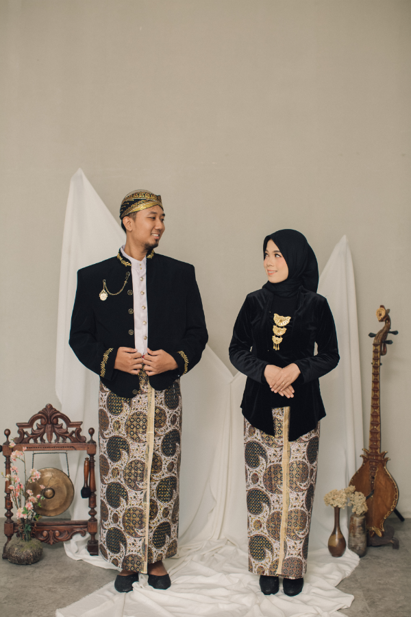 Cos.-COver-Ririn-Helmy-foto-4-1.png