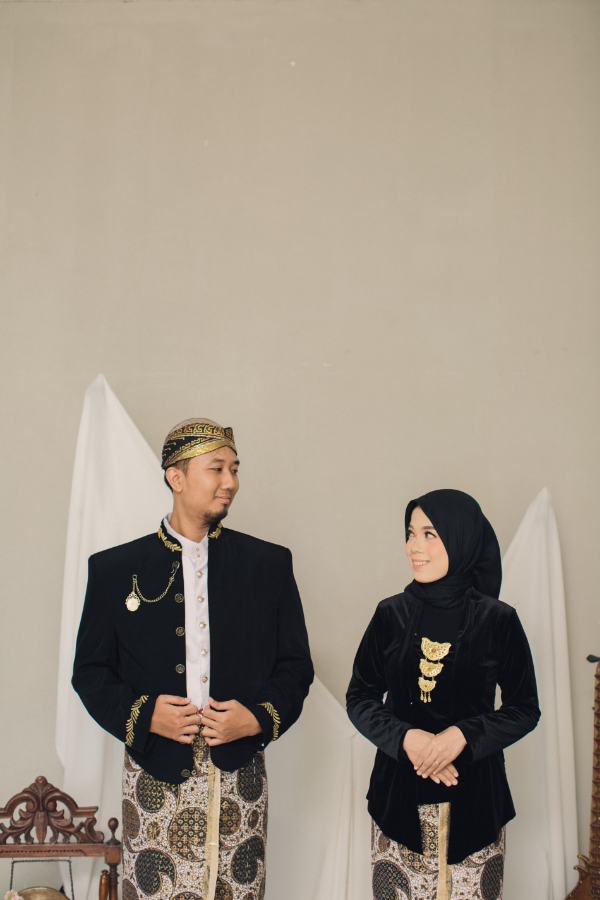 Cos.-COver-Ririn-Helmy-foto-5-1.png