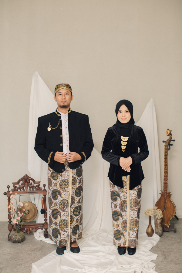 Cos.-COver-Ririn-Helmy-foto-6-1.png